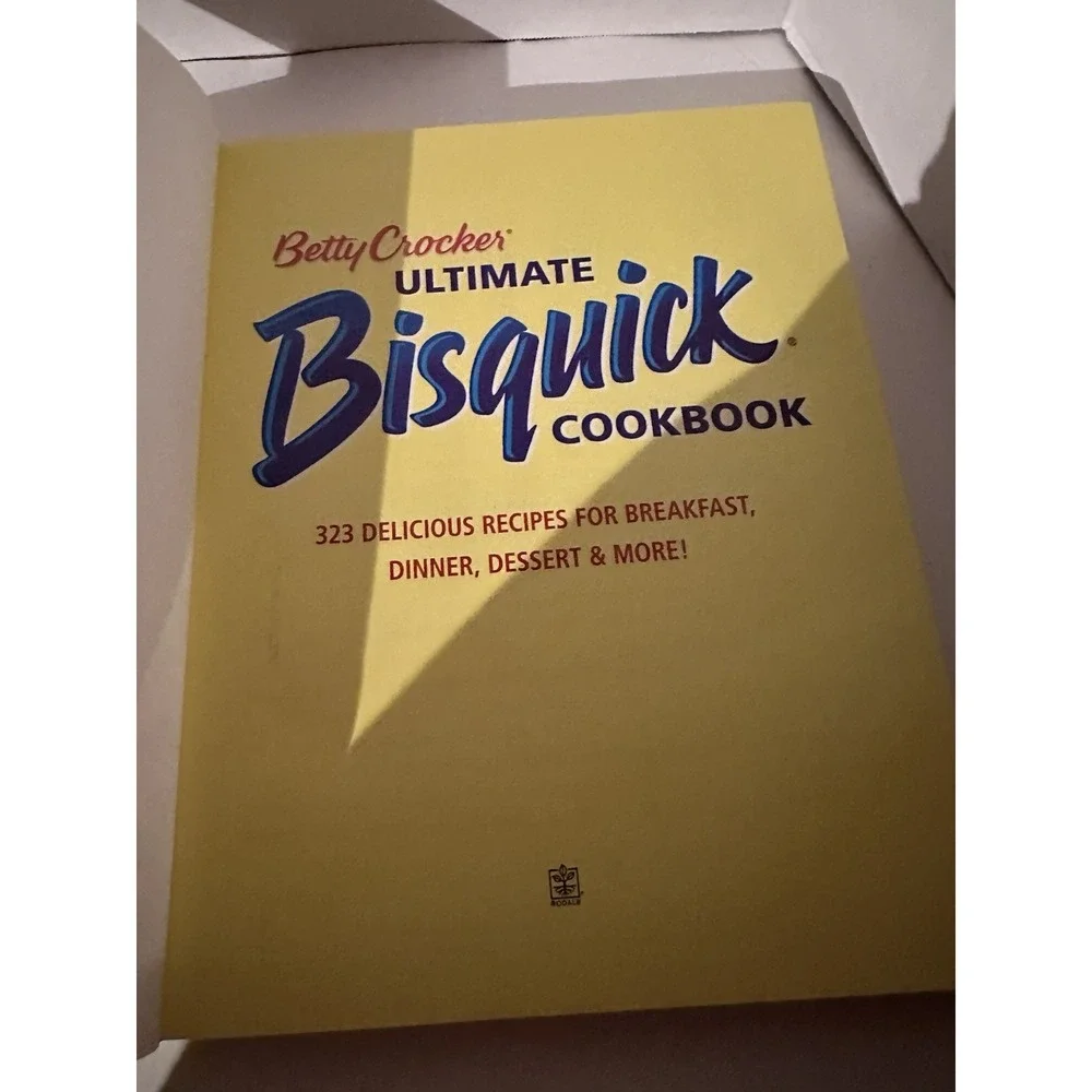 Betty Crocker Bisquick Cookbook HC Deluxe Edition 323 Recipes VGC